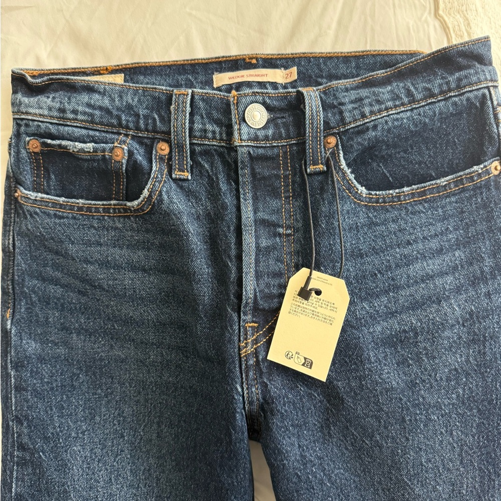 Levi's Wedgie Straight Fit Women's Jeans - Picture 4 of 5